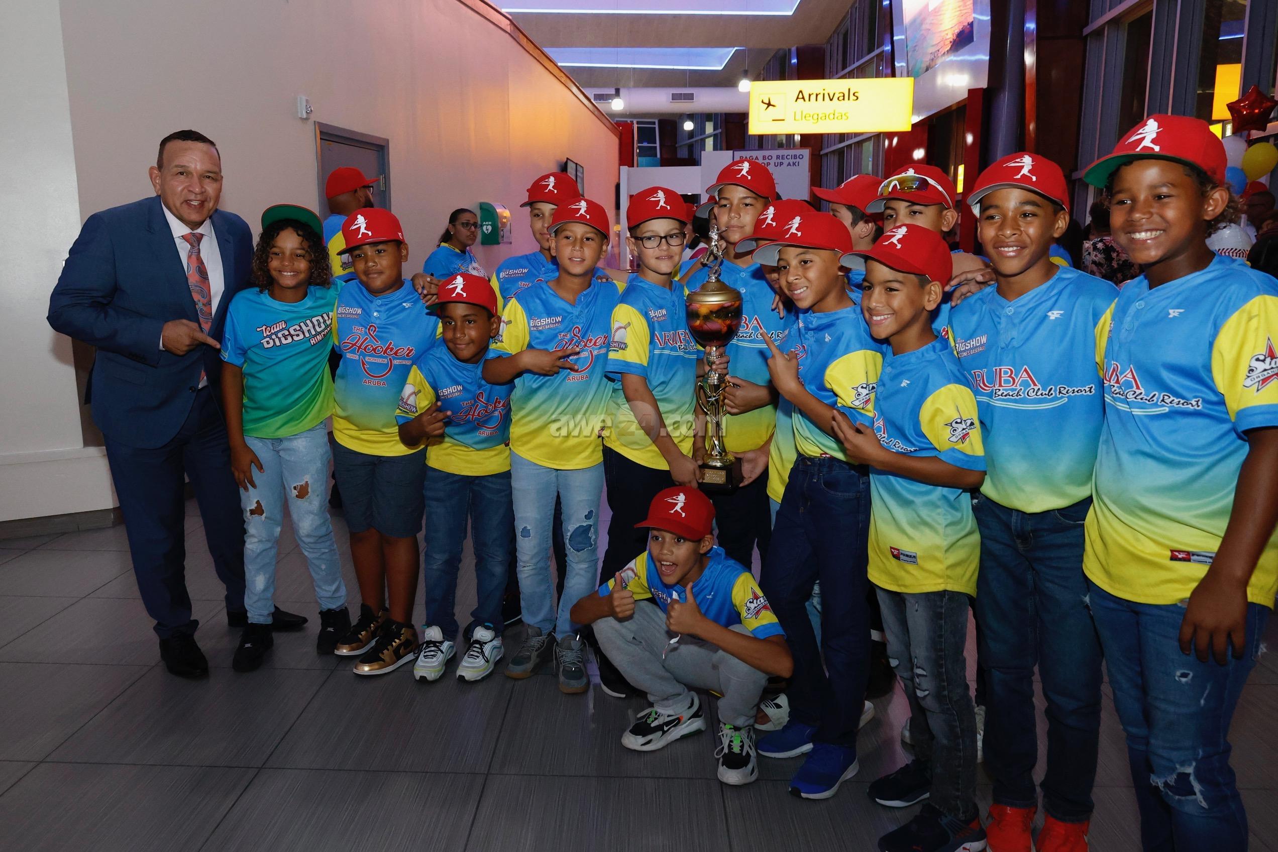 MINISTER ENDY CROES TA FELICITA TEAM BIGSHOW CU A TITULA CAMPEON DI ...