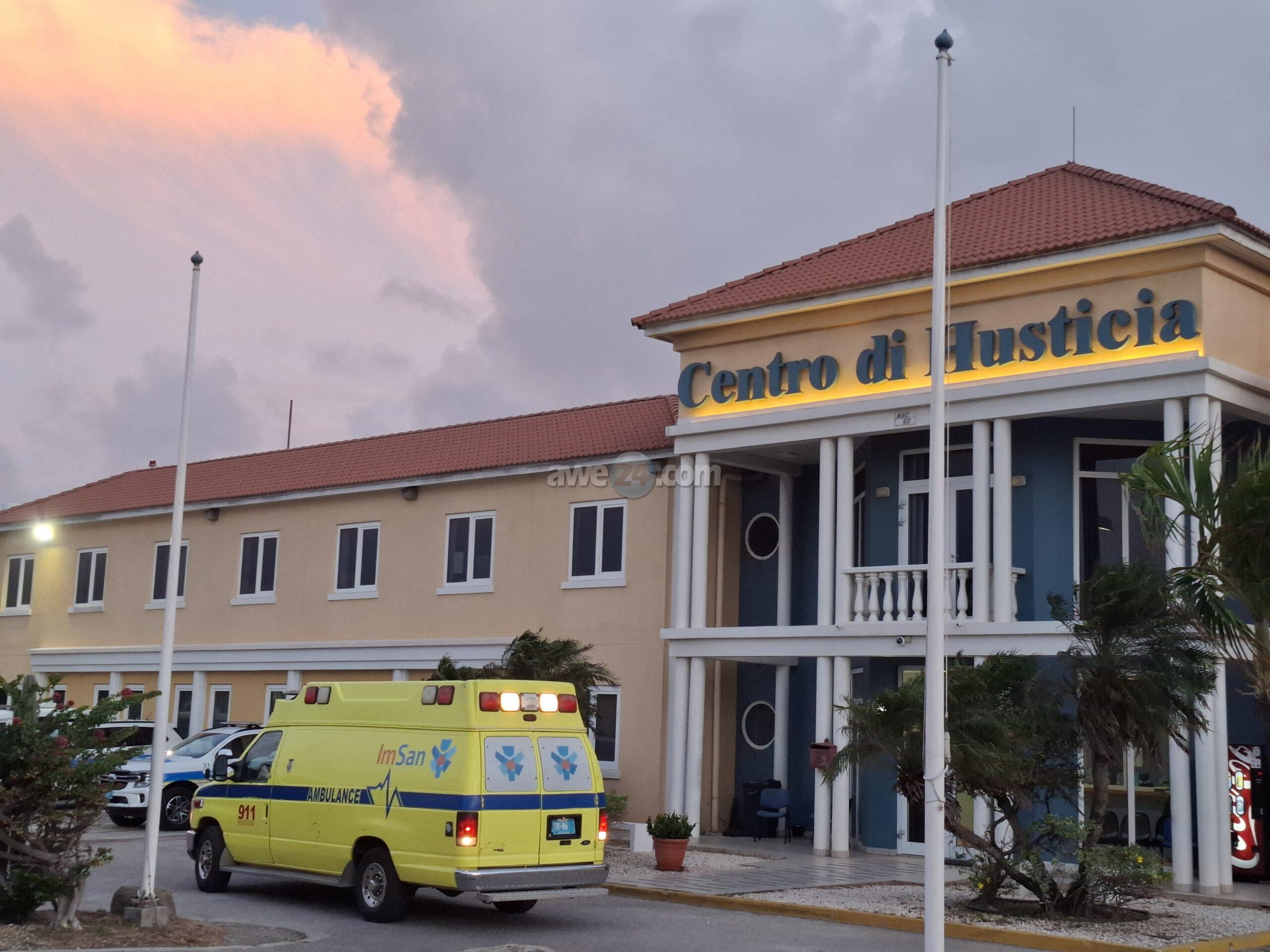 Den warda di polis na Santa Cruz a bin haya jovencita deteni benta riba ...