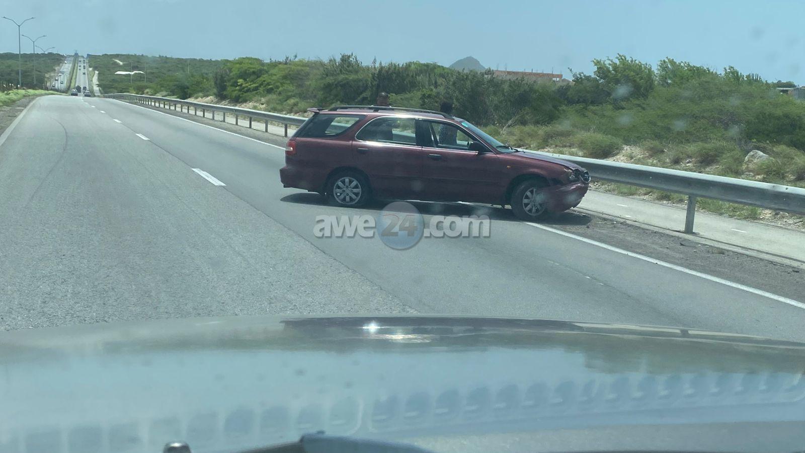 Chauffeur a perde control bay dal “reling” pabao di rotonde ex-Drive ...