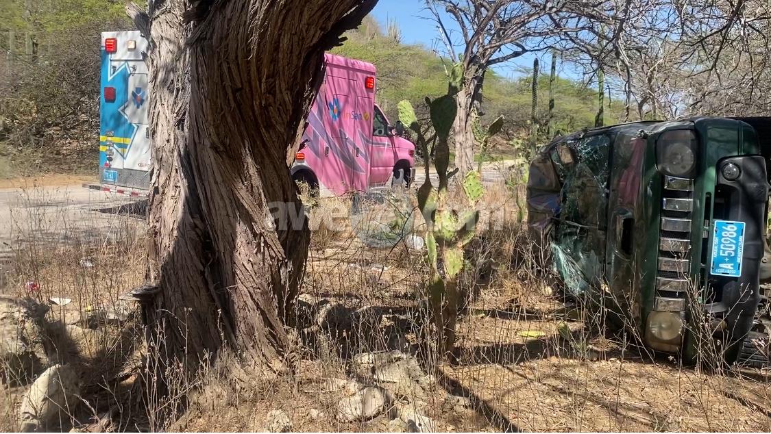 Female Driver Loses Control and Overturns Vehicle at Franse Pas