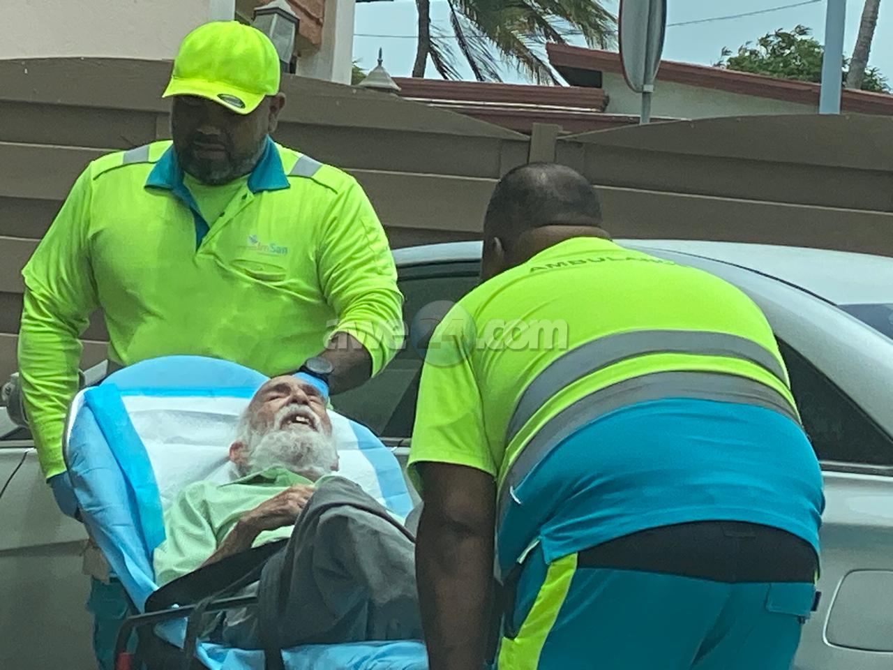Elderly Person Over 80 Falls While Getting Into Car on Cuquisastraat