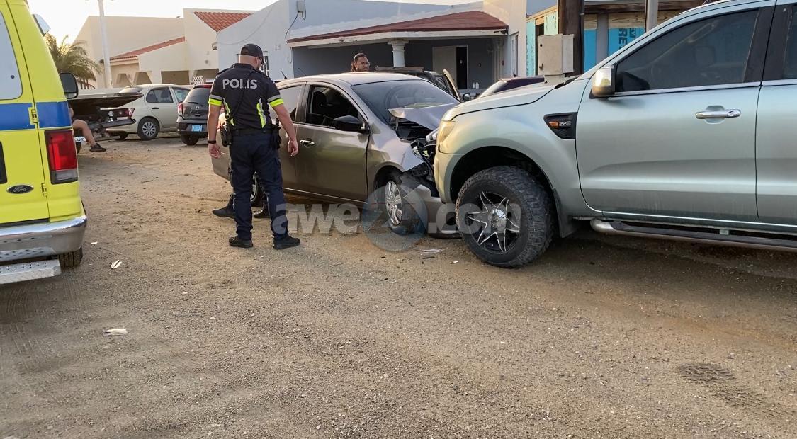 Driver Crashes Nissan Sentra Head-On Into Parked Ford Ranger in Piedra Plat