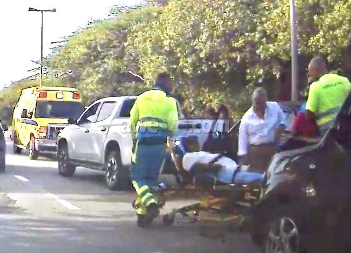 3-Vehicle Chain Collision on L.G. Smith Blvd Leaves 2 Injured