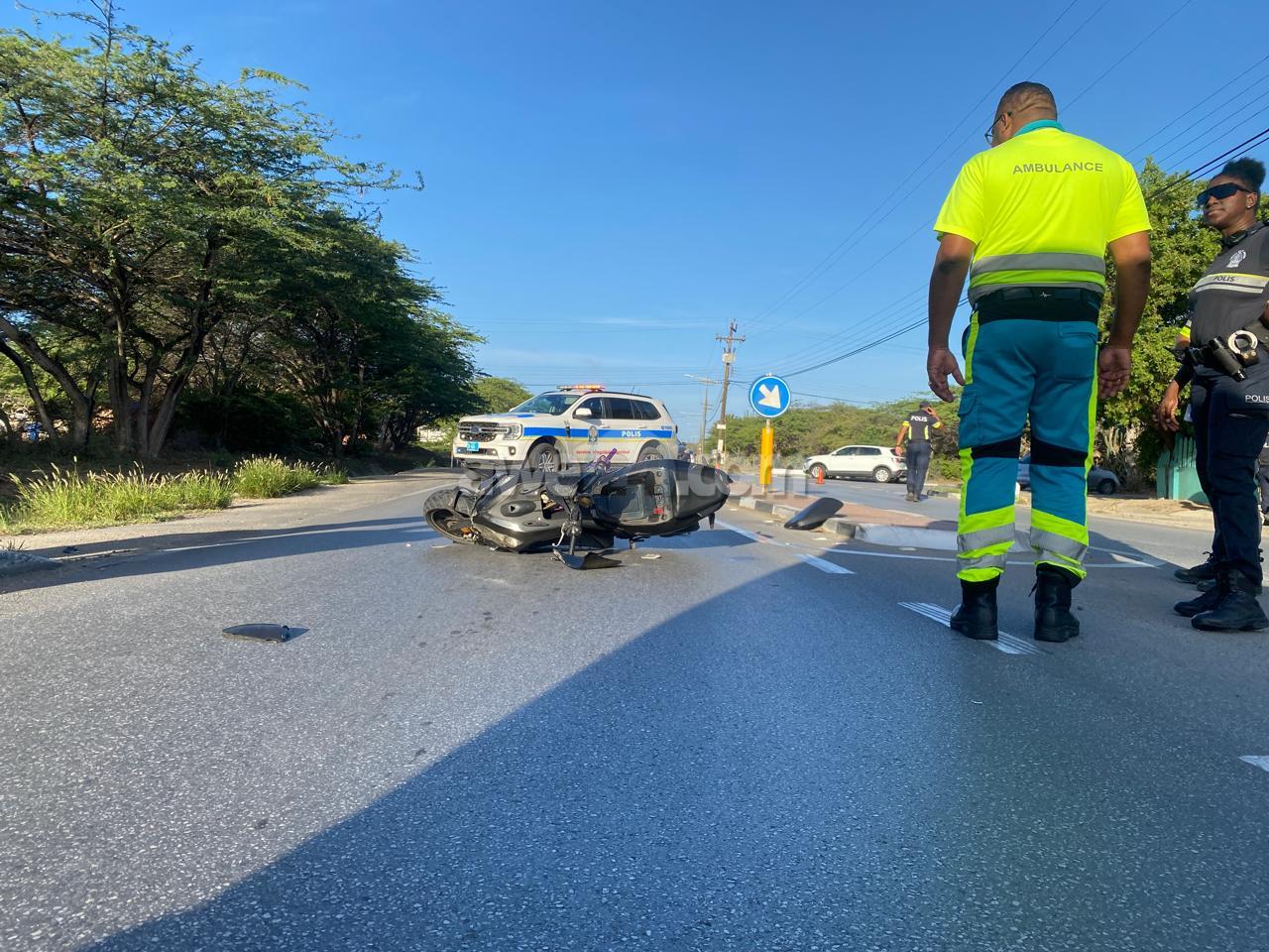 Two injured after scooter crashes into pickup truck at Pos Abao intersection