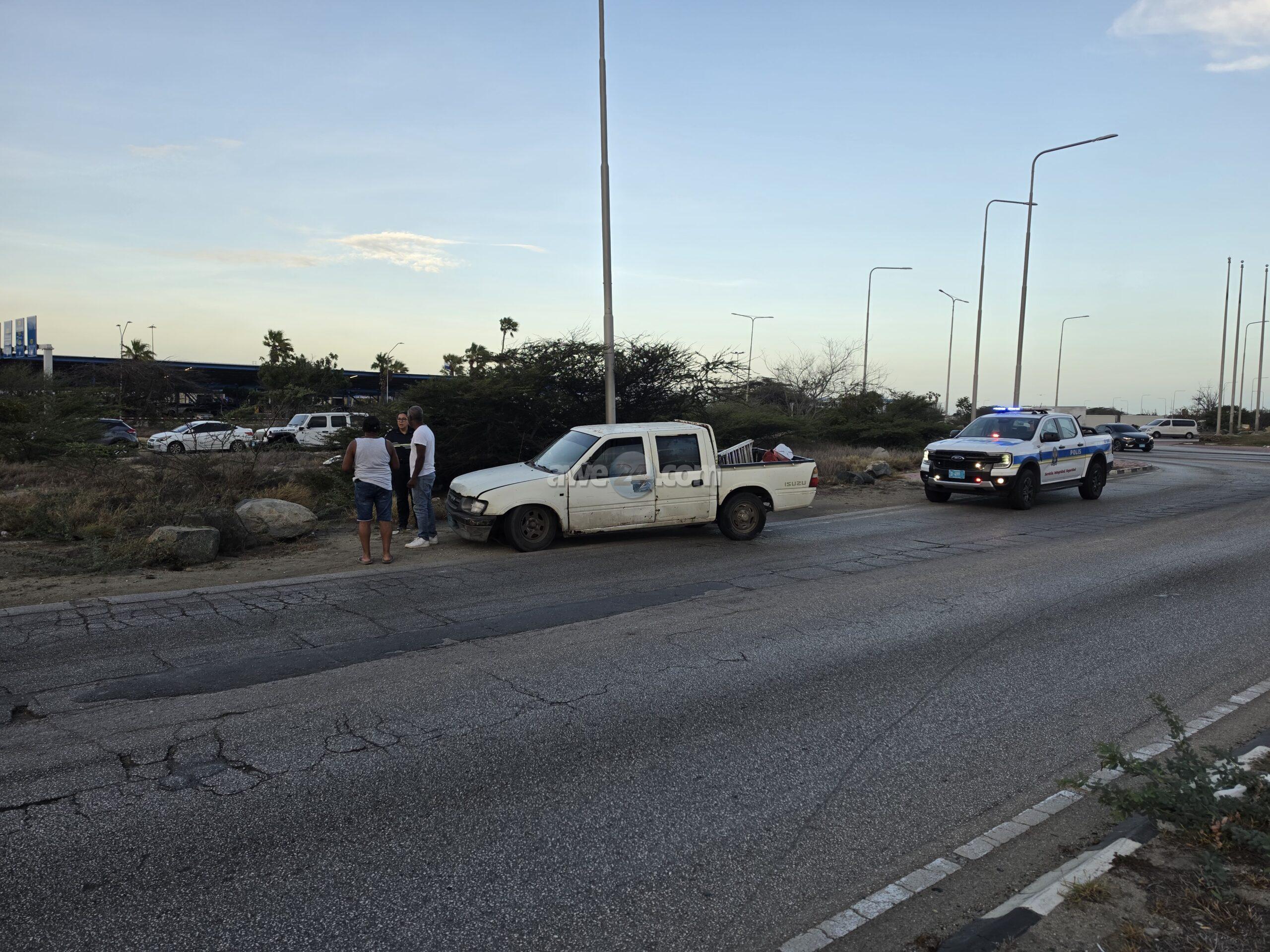 Pickup Truck Loses Control Near Aruba Airport After Tire Blowout