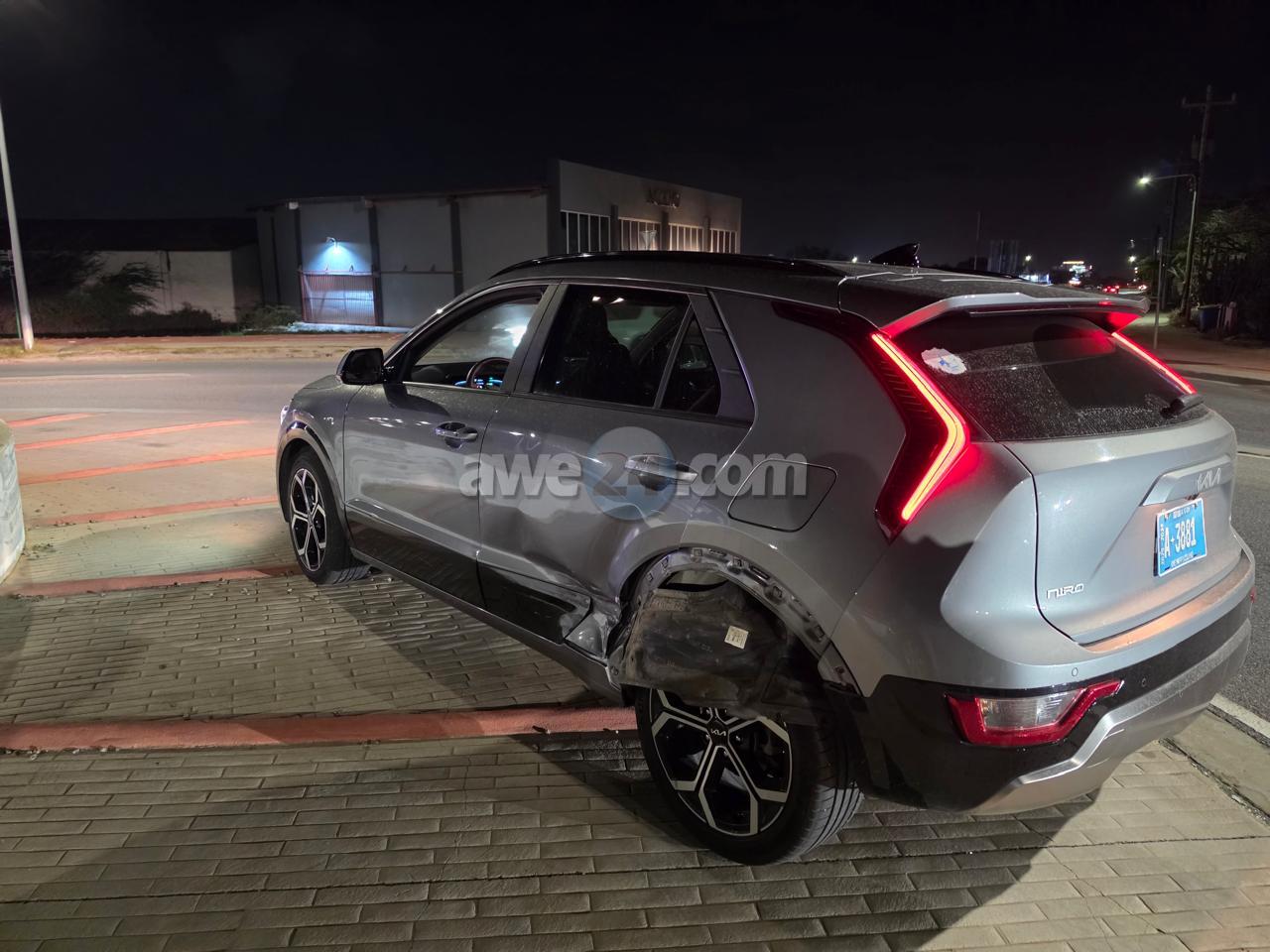 Kia Niro Driver Fails to Yield at Roundabout, Collides with Honda CRV