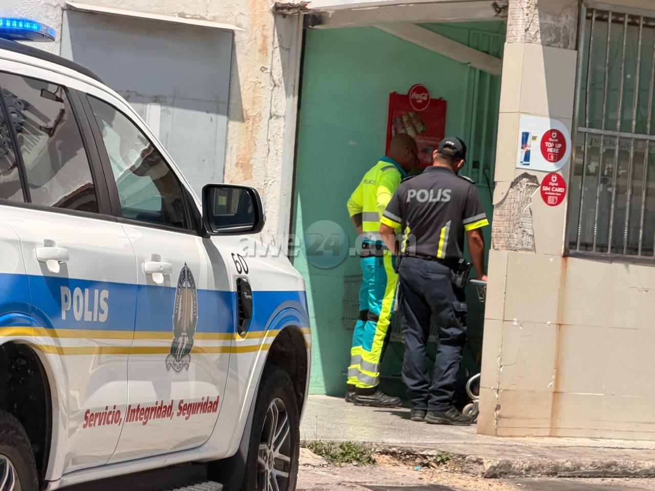 Dama a cay y verzwik su pia dilanti Supermercado Pacifico