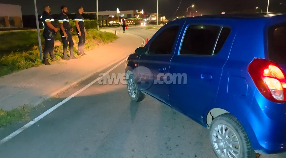 SUV flees scene after hitting car at roundabout near Aruba hospital