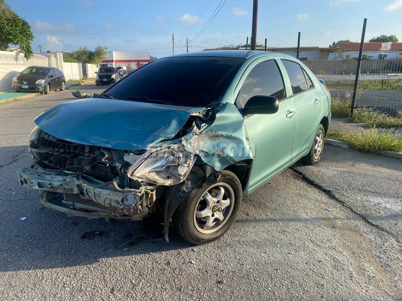Tourist Driver Fails to Yield in Rental Car, Causes Crash on Aruba Road