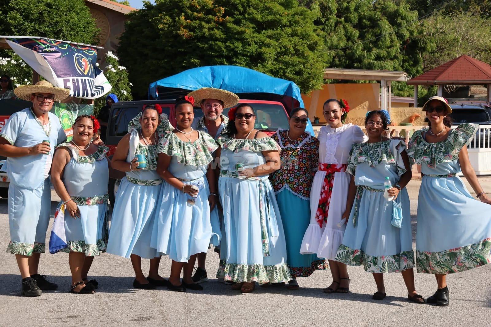 Aruba Bank ta celebra cultura hunto cu Enkura En conexion cu celebracion di Dia di Brazil