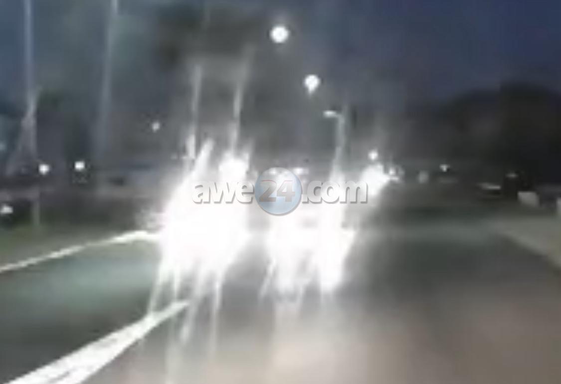 PUEBLO TA REPORTA: Pasa auto forma peligroso unda ta prohibi pa pasa auto