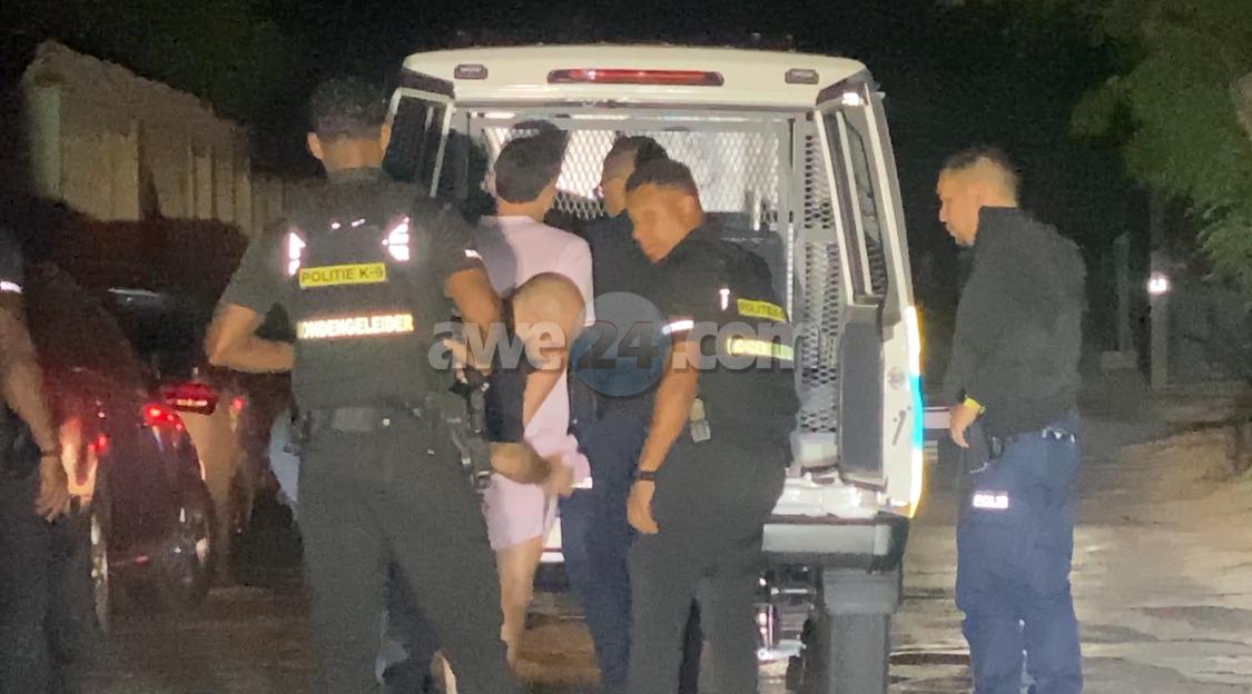 Cuerpo Policial Ta Informa UNIT NARCOTICA: CARGACION DI DROGA, 6 DETENCION, MUNICACION Y ARMA DI CANDELA PISA CONFISCA DURANTE RAZZIA